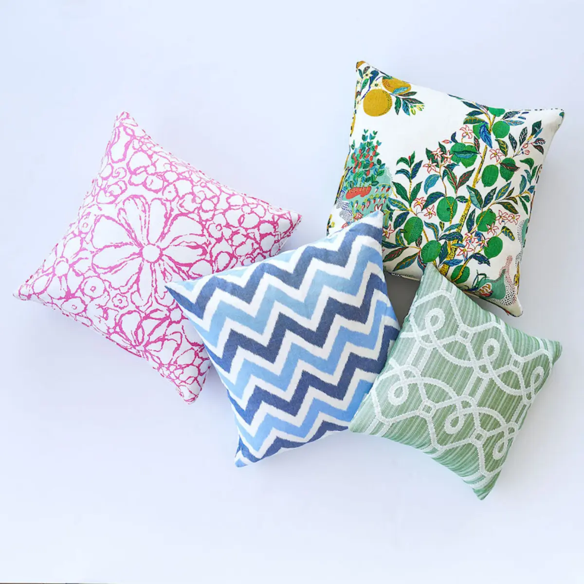 Ziz Embroidery Pillow_ GREEN & WHITE