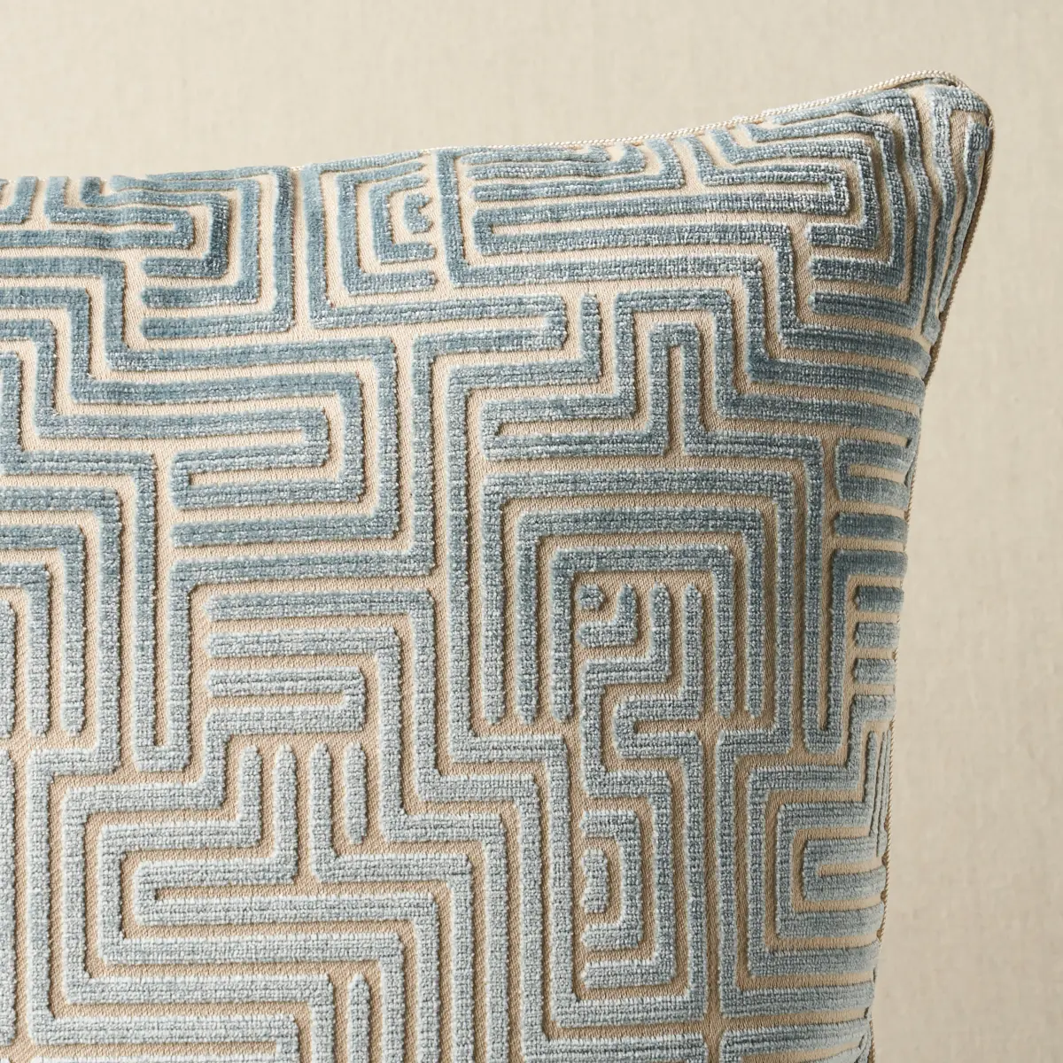 Lisboa Velvet Pillow_ SKY