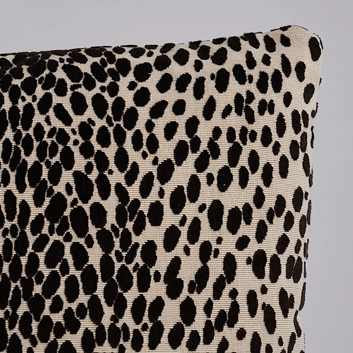 Cheetah Velvet Pillow_ JAVA