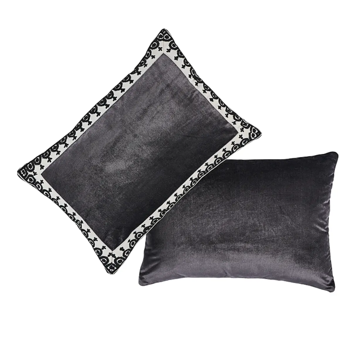 Noelia Pillow_ ONYX
