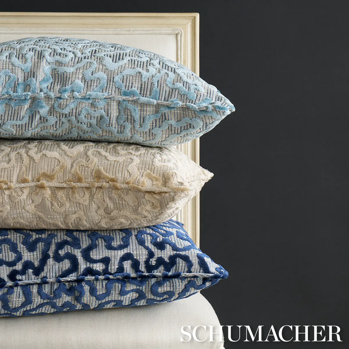 Janis Velvet Pillow_ CHAMPAGNE