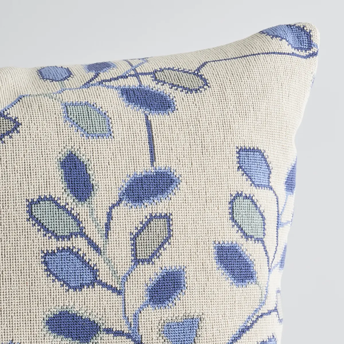 Tumble Weed Epingle Pillow_ DELFT BLUE