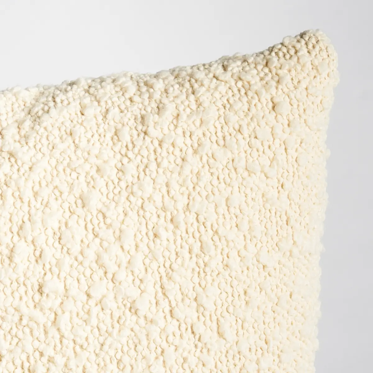 Margarete Pillow_ IVORY