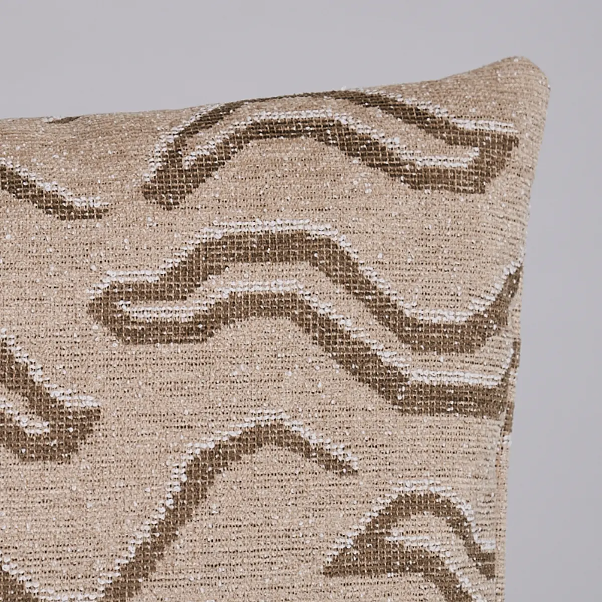 Kata Pillow_ LIGHT NEUTRAL