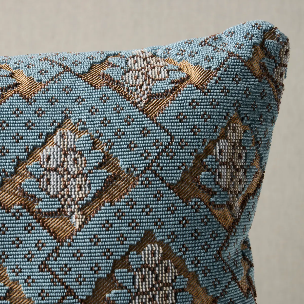Blair Silk Épinglé Pillow_ WORCESTER BLUE