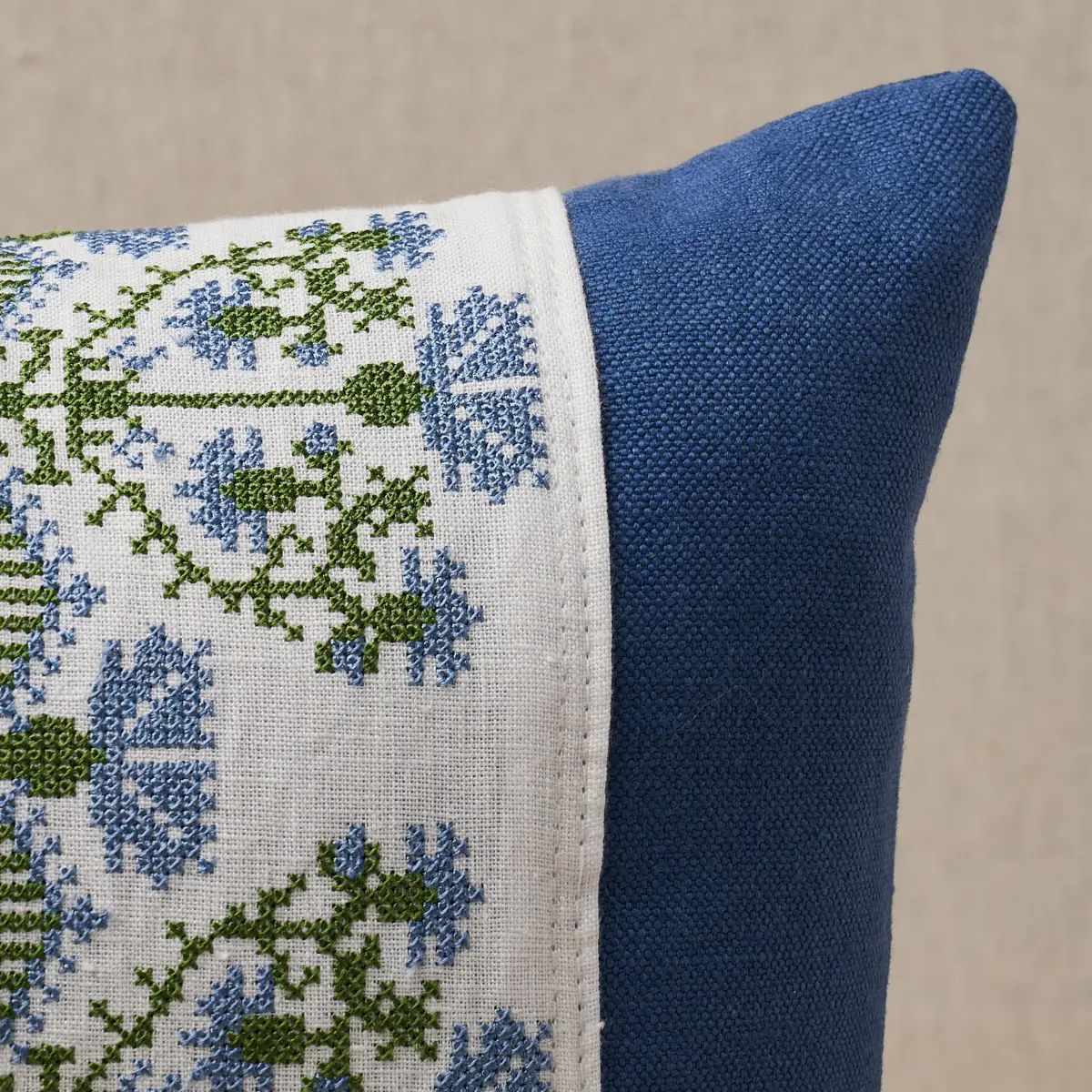 Custis Embroidery Pillow_ CHESAPEAKE