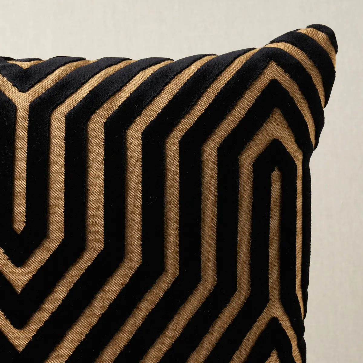 Vanderbilt Velvet Pillow_ TORTOISE