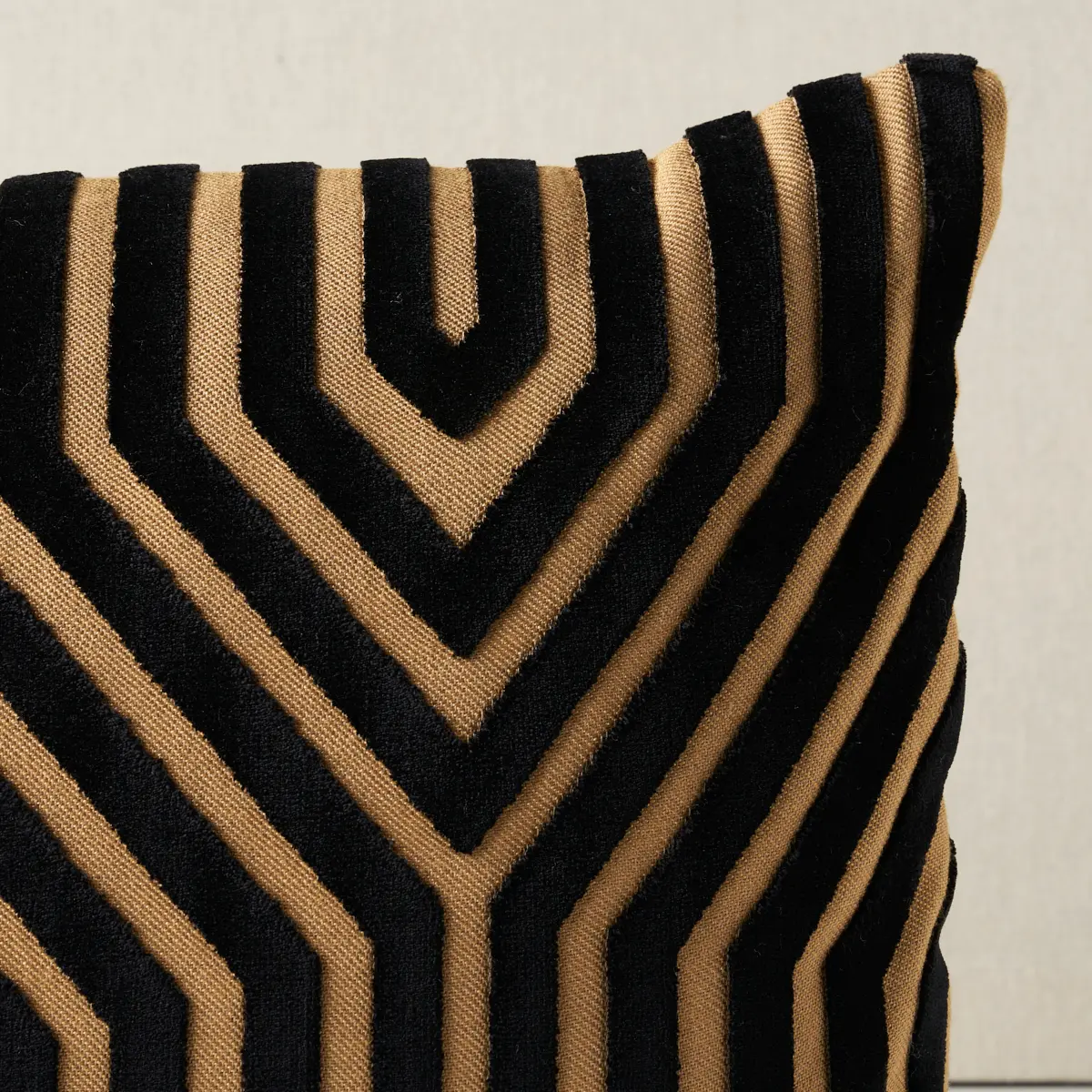 Vanderbilt Velvet Pillow_ TORTOISE