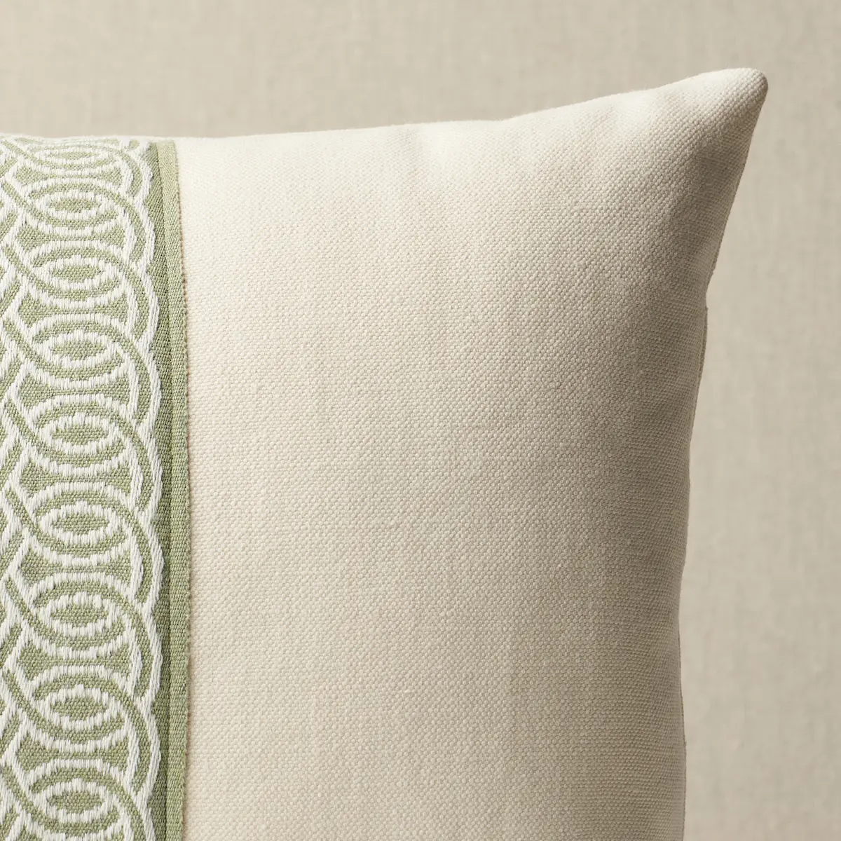 Infinito I/O Pillow_ SAGE