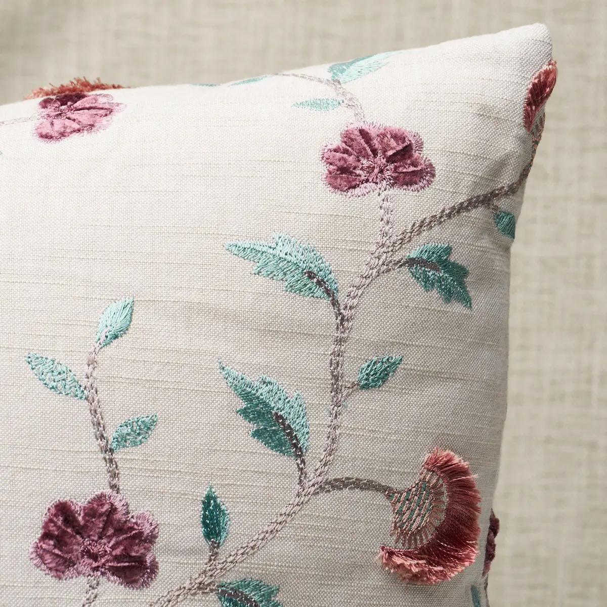 Iyla Embroidery Pillow_ ROSE & NATURAL