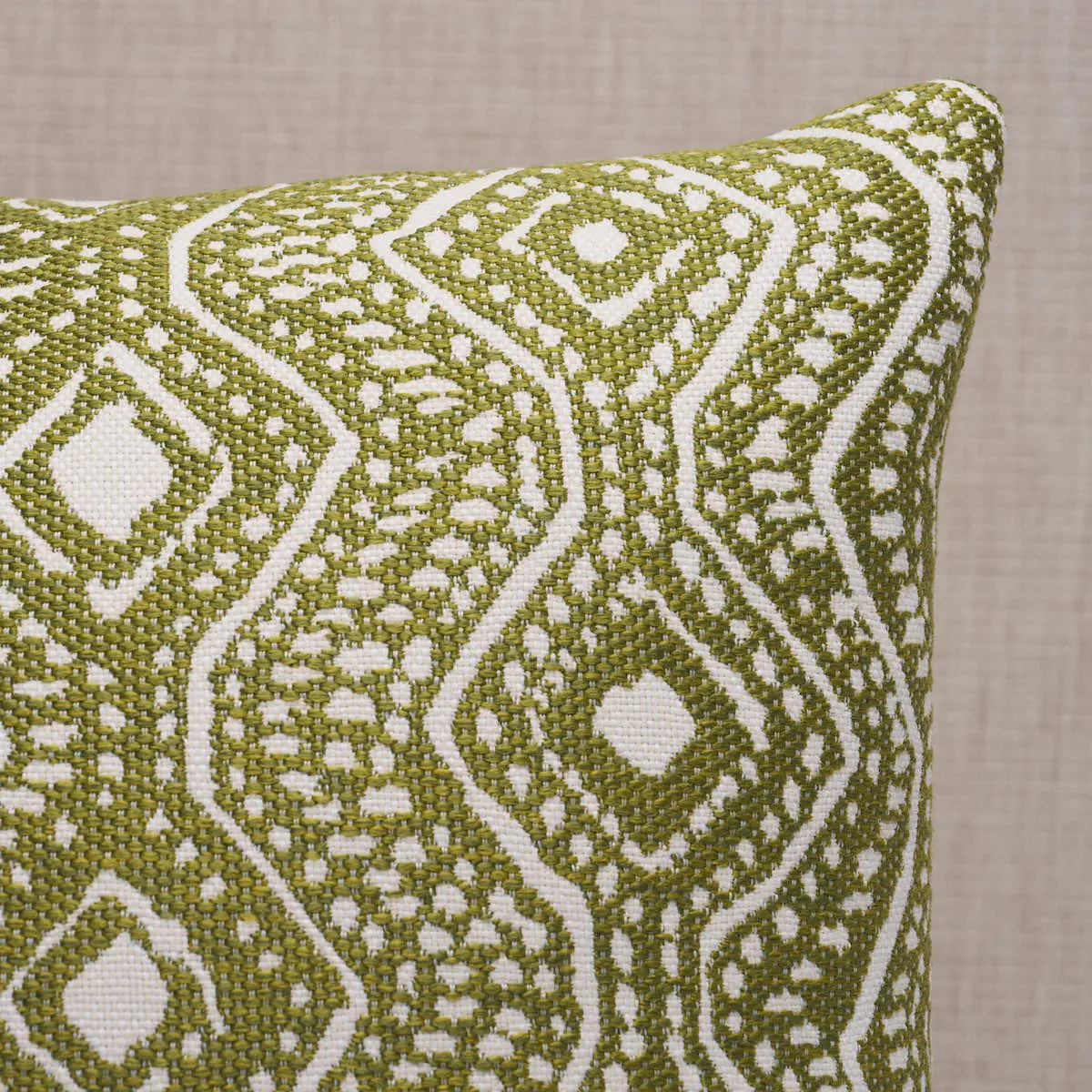 Colma I/O Pillow_ VERDE