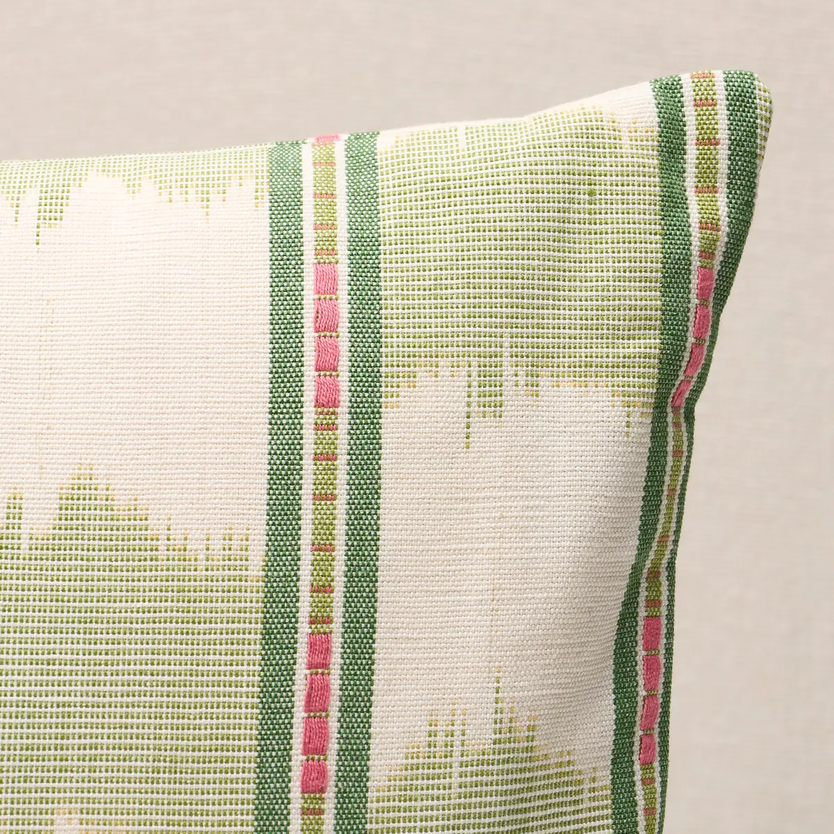 Faye Pillow_ LEAF