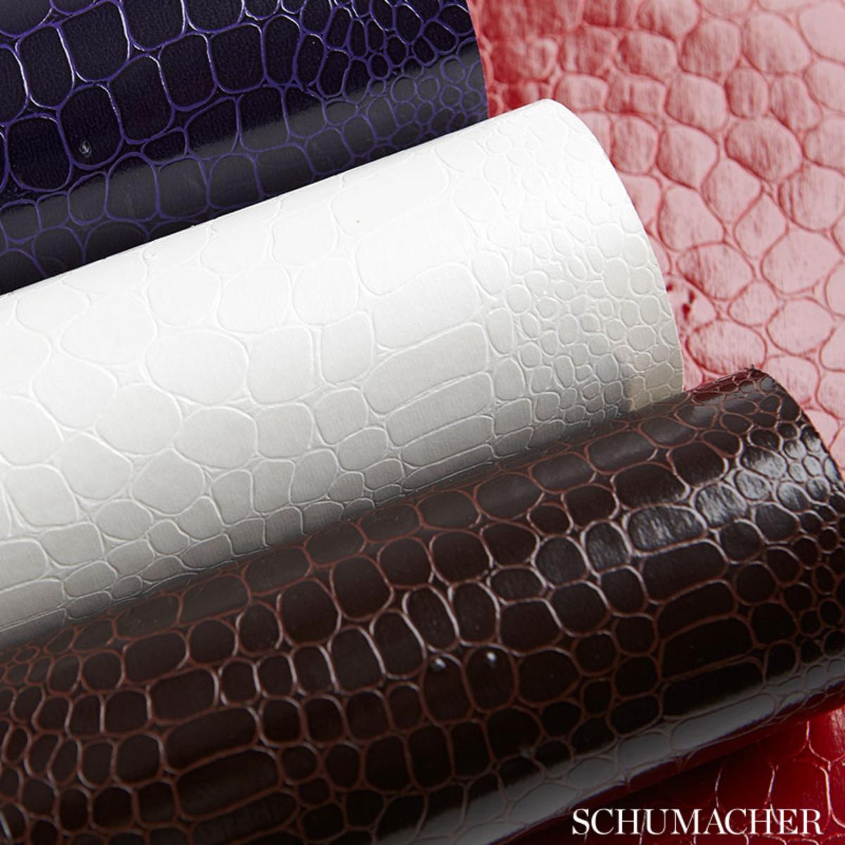 壁紙　4ロール Crocodile - Jet Wallpapers | Schumacher