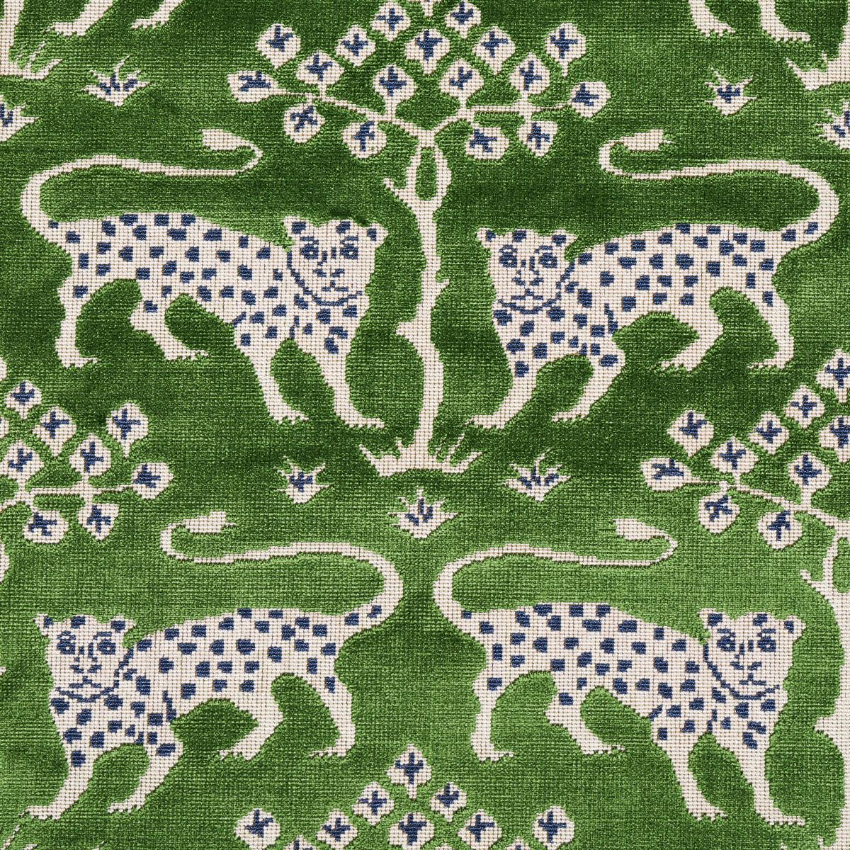 『 Green Leopard fam 』by Zuberi 60*60cm Woodland Leopard Velvet - Emerald Fabrics | Schumacher