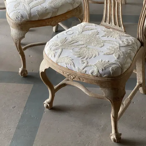 Sissinghurst Crewel_ IVORY