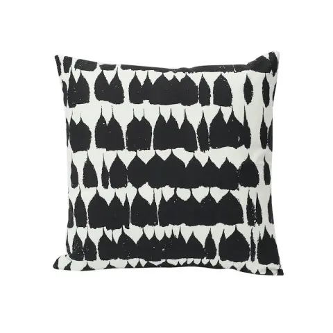 Queen of Spain Pillow_ BLACK