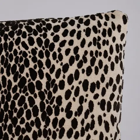 Cheetah Velvet Pillow_ JAVA