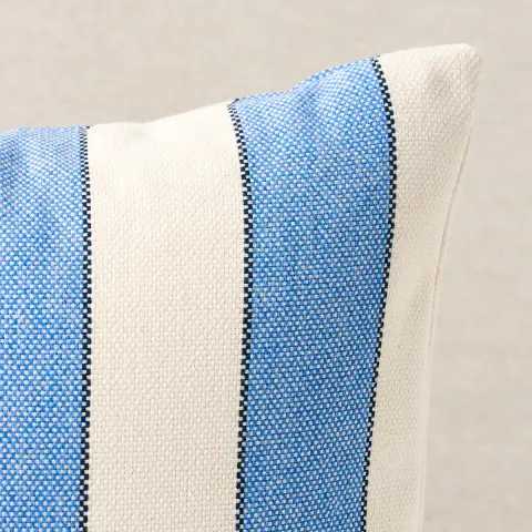 Blumont Indoor/Outdoor Pillow_ BLUE