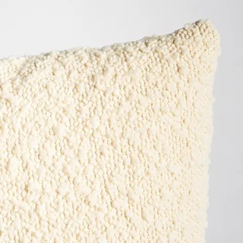 Margarete Pillow_ IVORY
