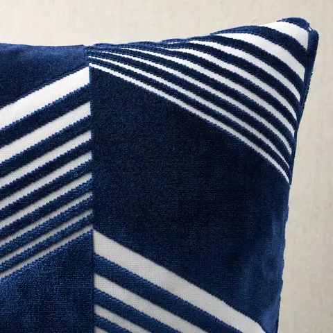 Jessie Cut Velvet Pillow_ NAVY ON WHITE
