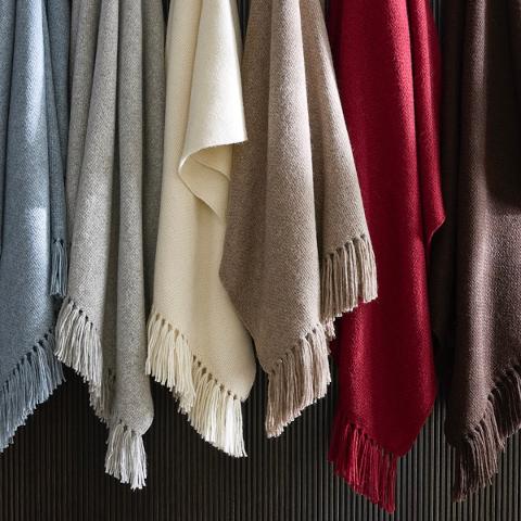 Lanza Throw