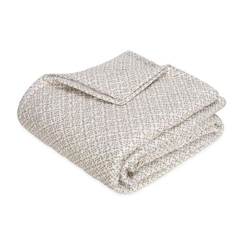 Laksha Quilt