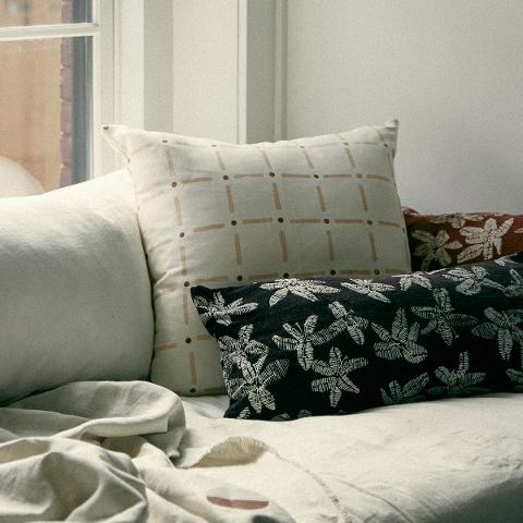 Drifting Grid Pillow