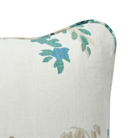 Plaisirs De La Chine Pillow