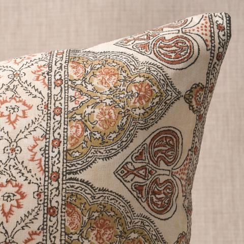 Tombay Pillow