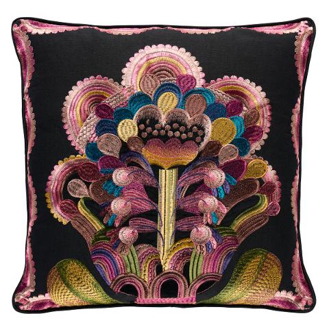Le Coeur De La Fleur Pillow