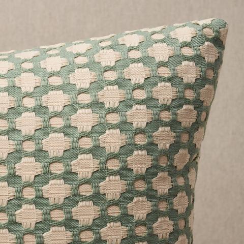 Betwixt Pillow