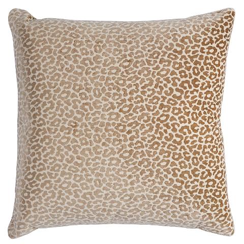 Madeleine Pillow