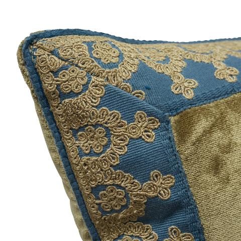 Noelia Pillow