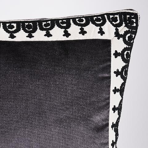 Noelia Pillow