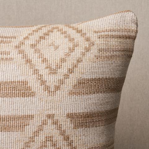 Manta Performance Pillow