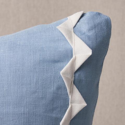 Lazare Pillow