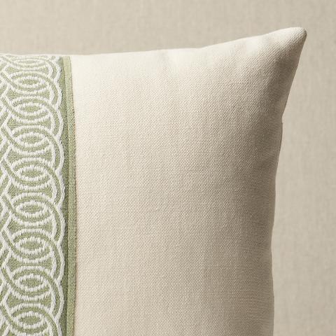 Infinito I/O Pillow